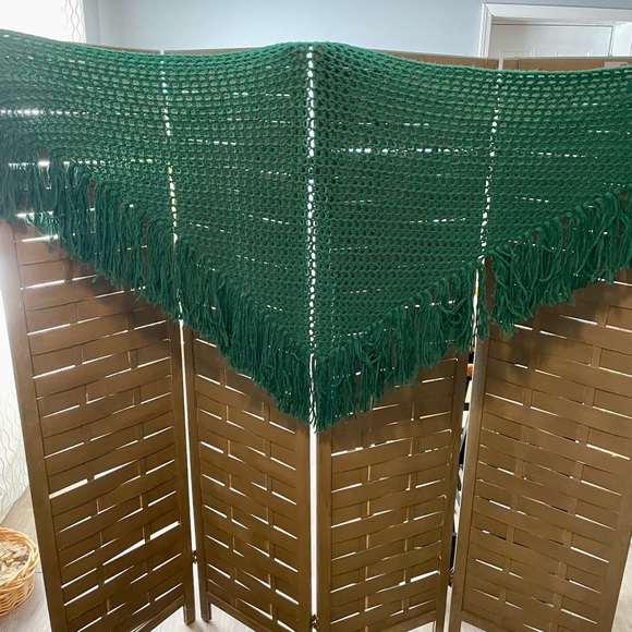 Vintage Crochet Shawl - Picture 4 of 4